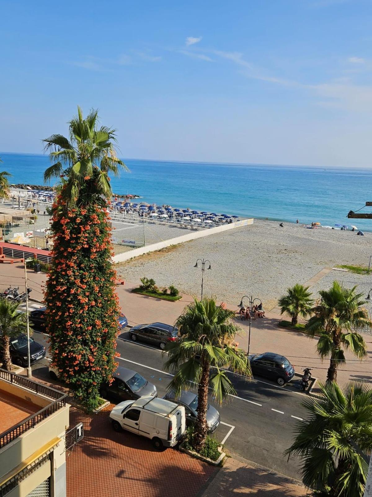 Apartmán Casa Al Mare Angela Ventimiglia Exteriér fotografie